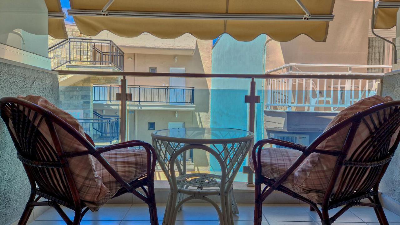 Hotel Viky Sarti Buitenkant foto