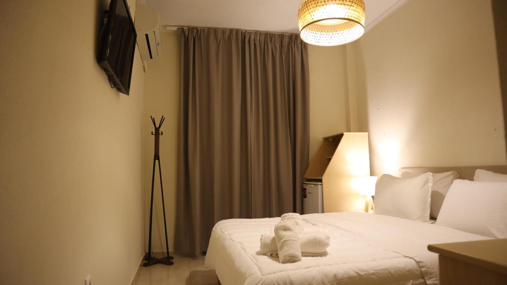 Hotel Viky Sarti Buitenkant foto